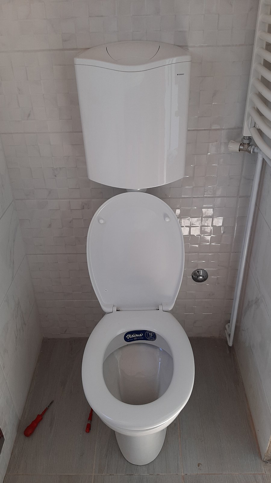 Montaža WC šolje i kazančeta